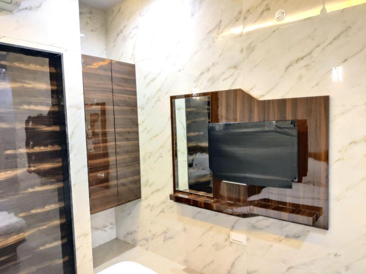 Hotel Comfy Inn 孟买 外观 照片