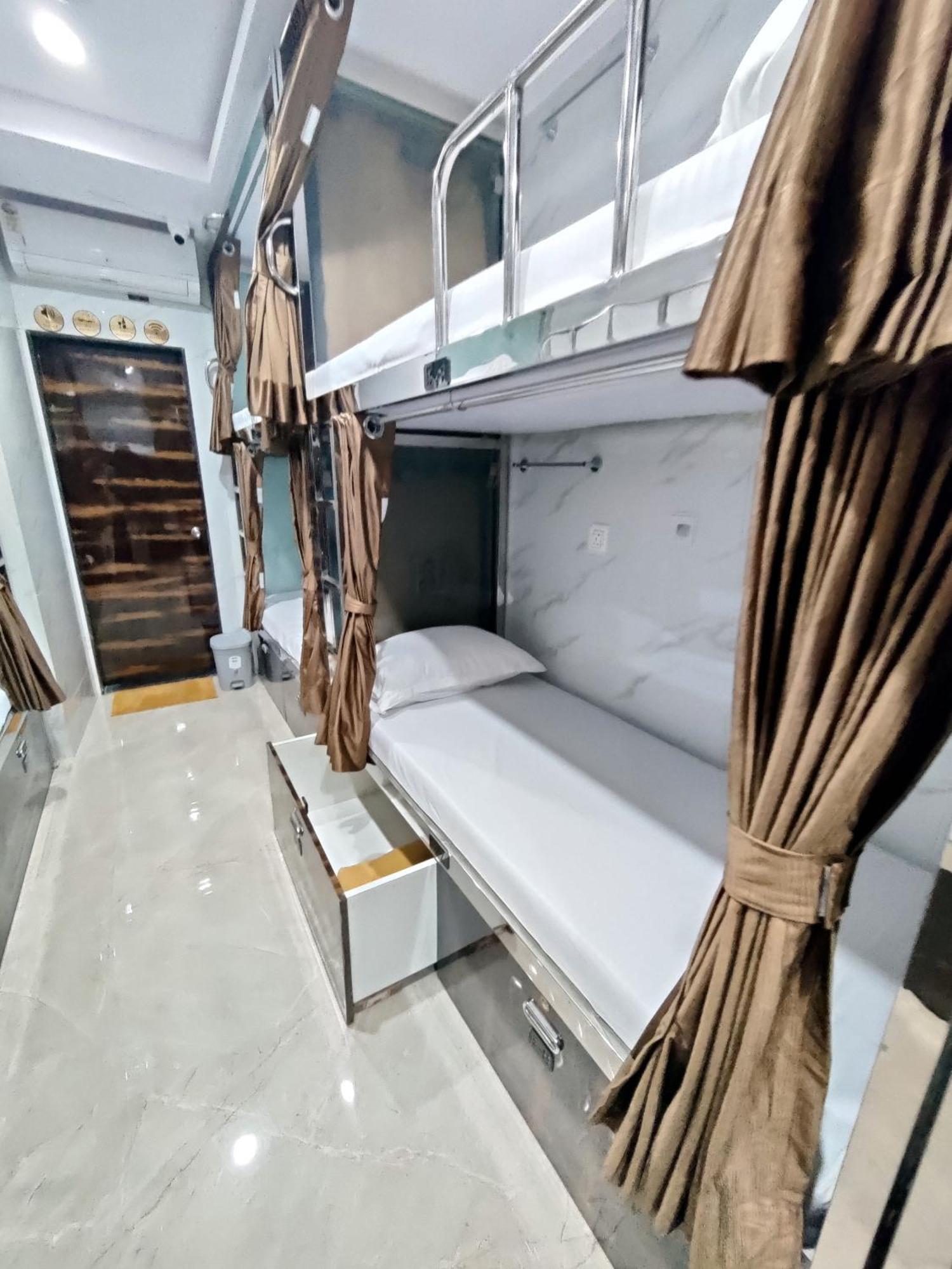 Hotel Comfy Inn 孟买 外观 照片