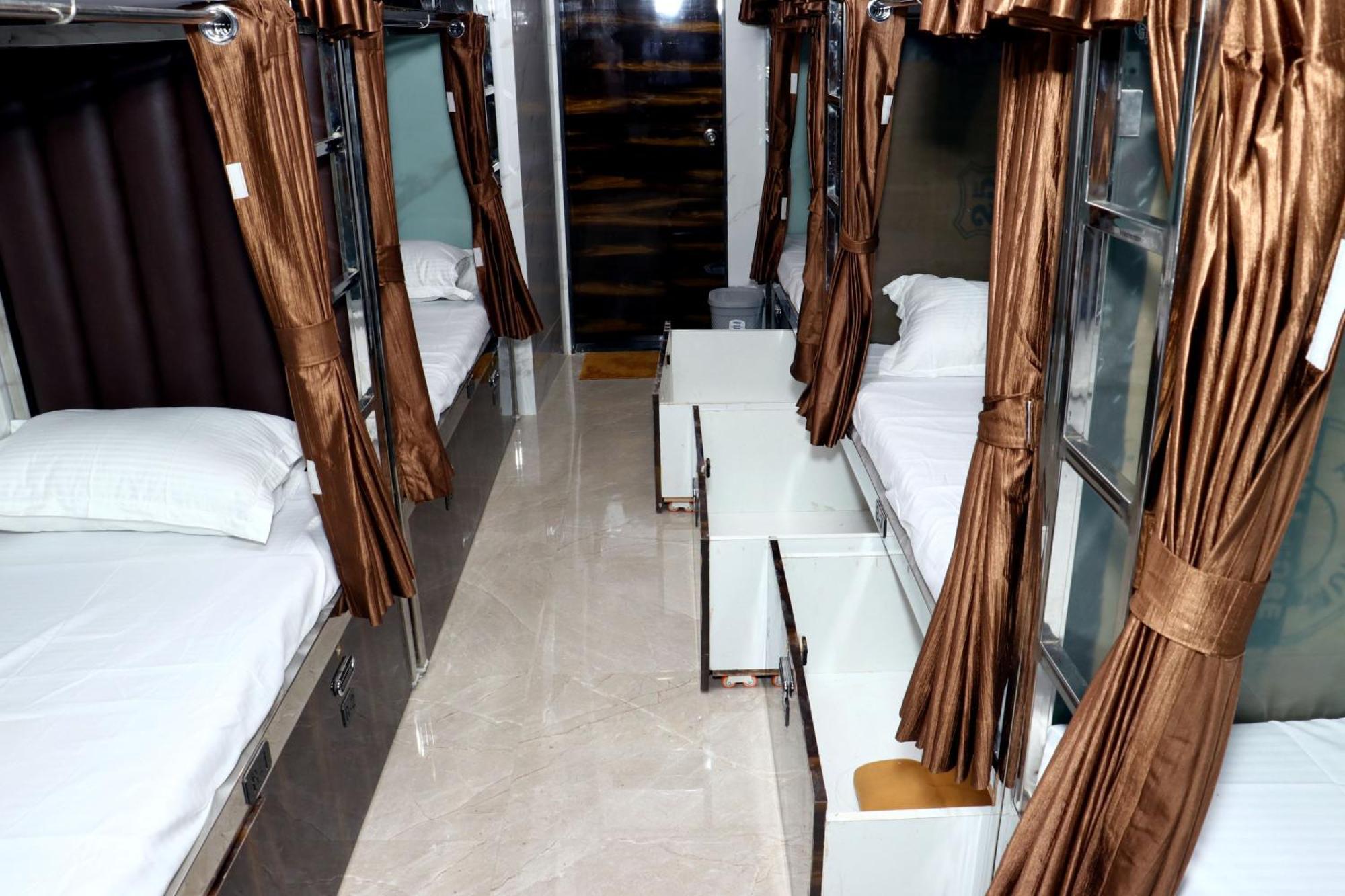Hotel Comfy Inn 孟买 外观 照片